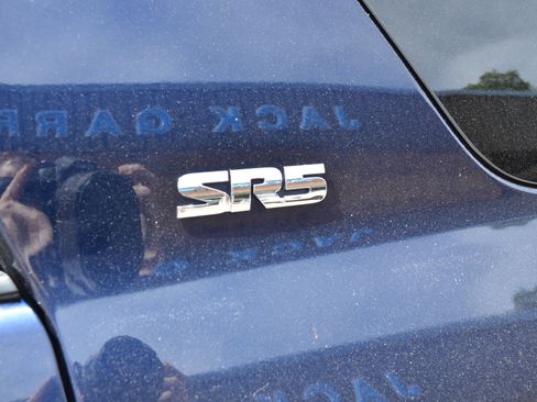Used 2021 Toyota 4Runner SR5 Premium w/ Moonroof Package AWD/4WD image 13