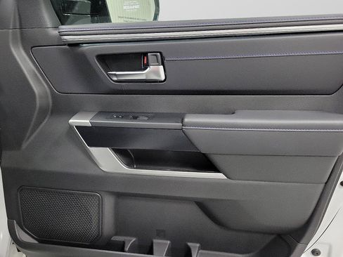 Certified 2025 Toyota Tundra Platinum image 18