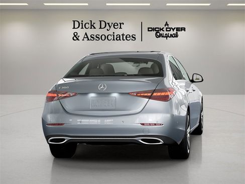 Used 2025 Mercedes-Benz C 300 Sedan image 13