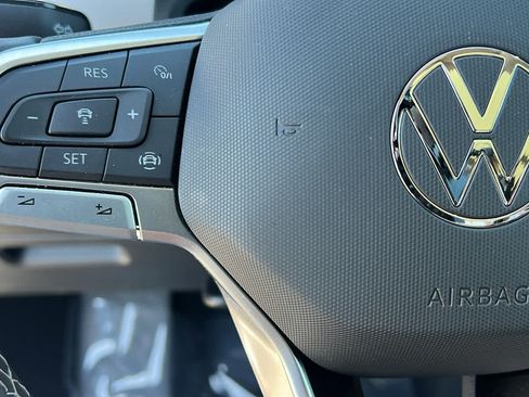 Certified 2023 Volkswagen Atlas SE w/ Panoramic Sunroof Package FWD image 19