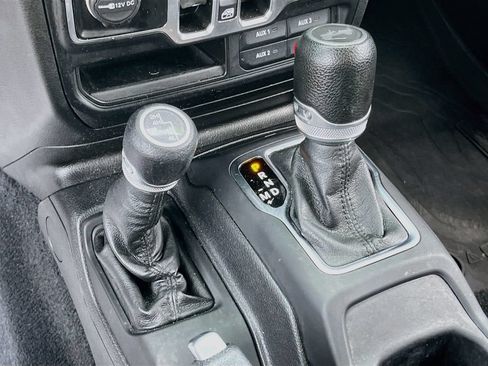 Certified 2022 Jeep Wrangler Unlimited Sport AWD/4WD image 16