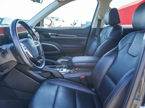 Used 2024 Kia Telluride LX image 18