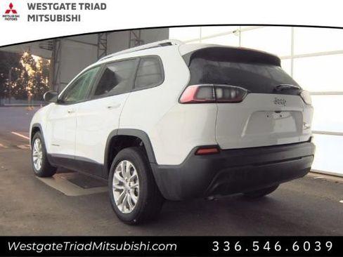 Used 2020 Jeep Cherokee Latitude FWD image 7