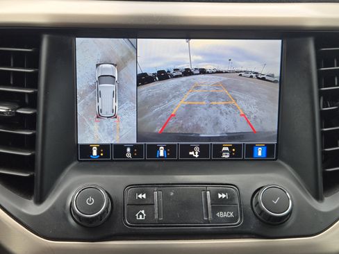 Used 2021 GMC Acadia Denali w/ Denali Technology Package image 21