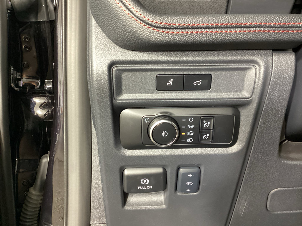 Used 2024 Ford Expedition Limited AWD/4WD image 24
