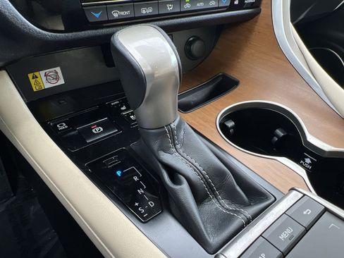 Used 2021 Lexus RX 450h AWD w/ Premium Package image 23