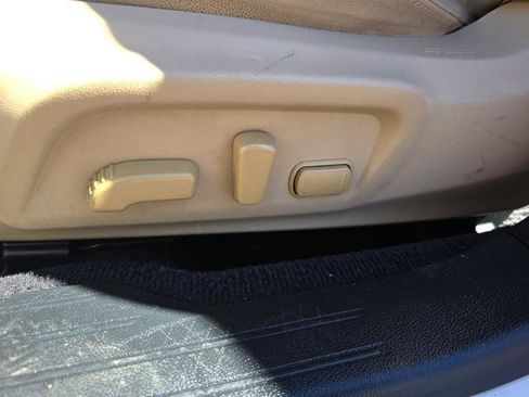 Used 2016 Subaru Outback 2.5i Limited AWD/4WD image 27