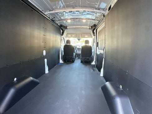 New 2026 Ford Transit 150 148 Medium Roof w/ Load Area Protection Package RWD image 13