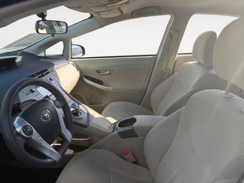 Used 2013 Toyota Prius Three image 9