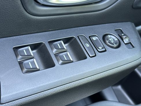 New 2025 Honda Pilot Touring image 12