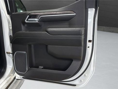 Used 2022 Chevrolet Silverado 1500 LTZ w/ Z71 Off-Road Package image 31