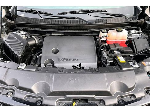 Used 2023 Chevrolet Traverse Premier w/ Redline Edition image 30