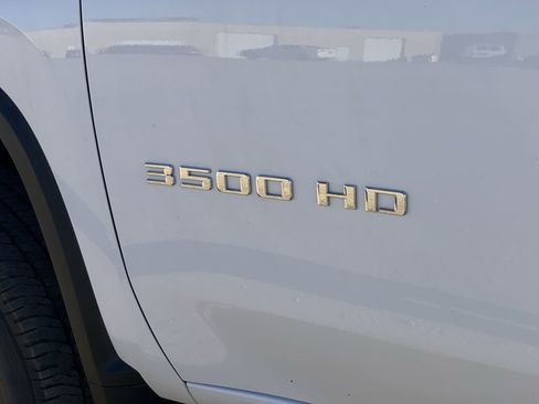 Used 2023 Chevrolet Silverado 3500 LT image 30