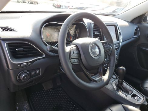 Used 2022 Jeep Cherokee Trailhawk image 19