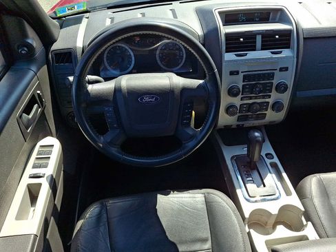 Used 2010 Ford Escape XLT AWD/4WD image 11