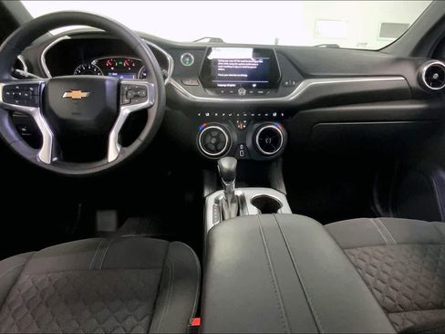 Used 2022 Chevrolet Blazer LT image 9