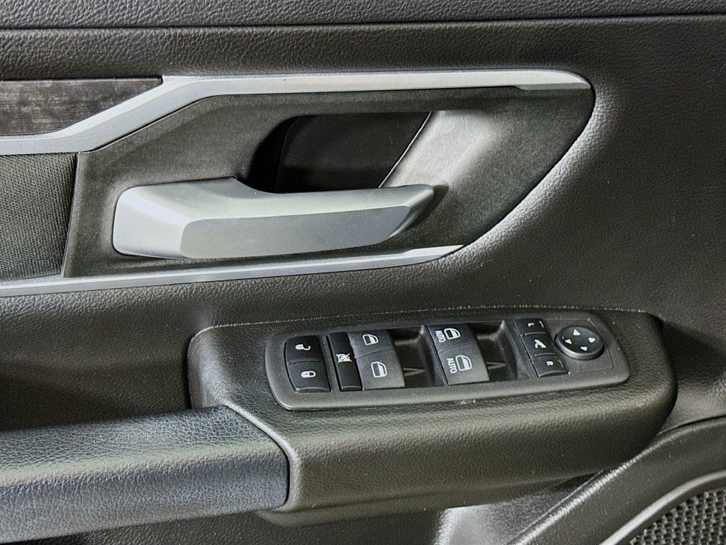 Used 2023 RAM 1500 Big Horn AWD/4WD image 25