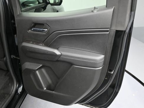Used 2023 Chevrolet Colorado LT w/ LT Convenience Package II RWD image 9