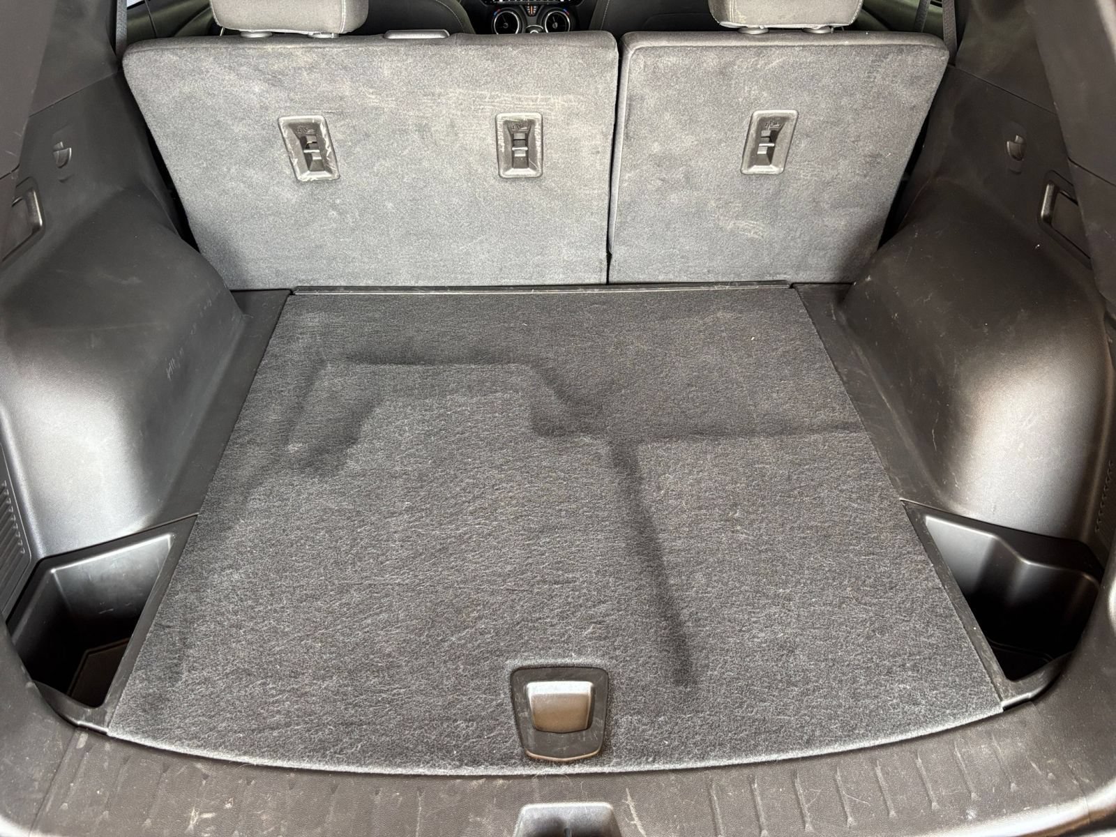 Used 2025 Chevrolet Blazer LT FWD image 31