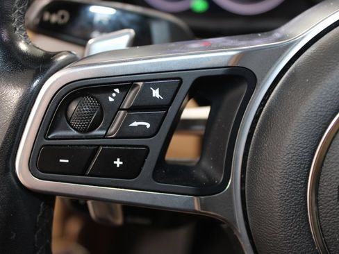 Used 2019 Porsche Cayenne AWD/4WD image 21