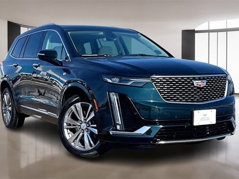 Certified 2025 Cadillac XT6 Premium Luxury image 11
