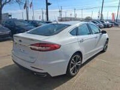 Used 2020 Ford Fusion Titanium image 5