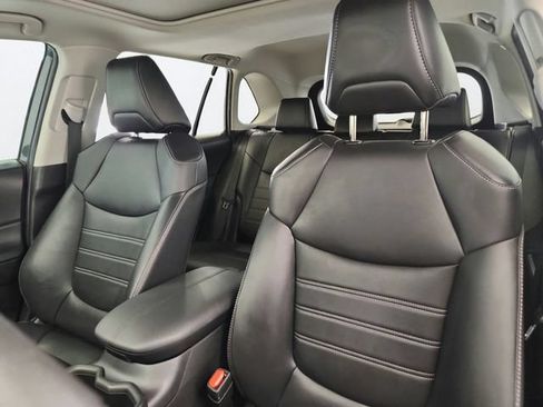 Used 2022 Toyota RAV4 XLE Premium AWD/4WD image 10