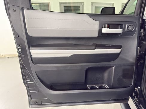 Used 2017 Toyota Tundra Limited image 12