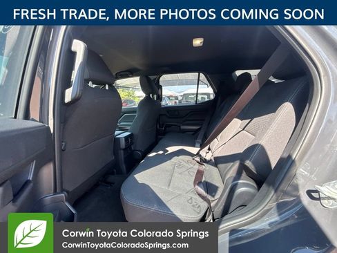 Used 2025 Toyota 4Runner SR5 AWD/4WD image 9