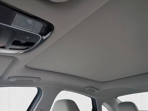 New 2025 Hyundai Sonata Limited image 17