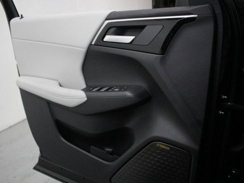 New 2026 Mitsubishi Outlander SE image 15