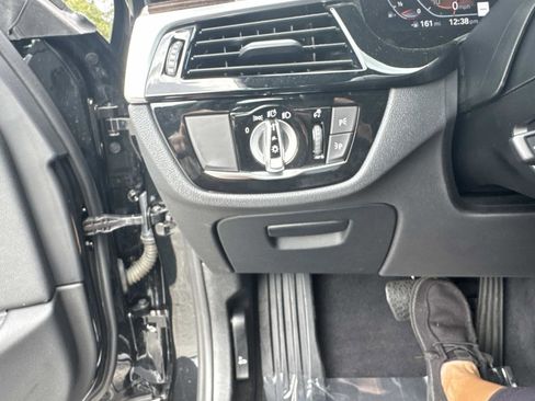 Used 2022 BMW 530i 530i w/ Premium Package image 30