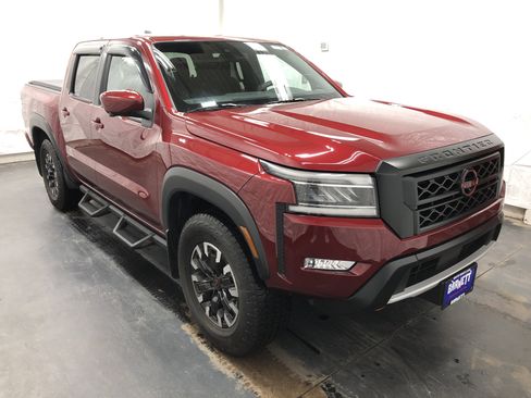 Used 2024 Nissan Frontier PRO-4X w/ Pro Convenience Package image 2