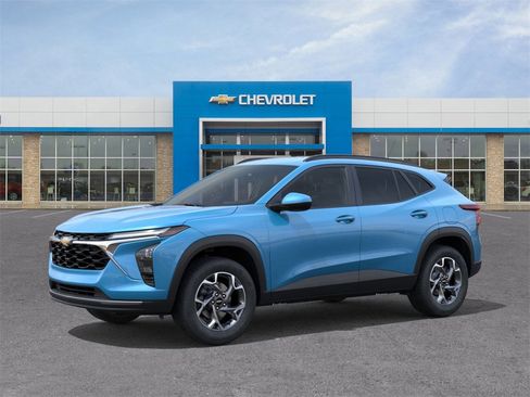 New 2025 Chevrolet Trax LT w/ Driver Confidence Package image 2