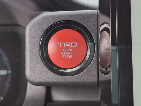 Used 2025 Toyota 4Runner TRD Off-Road Premium image 21