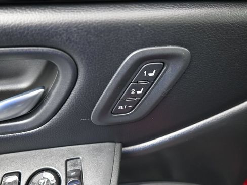 Used 2025 Honda Pilot Touring image 16