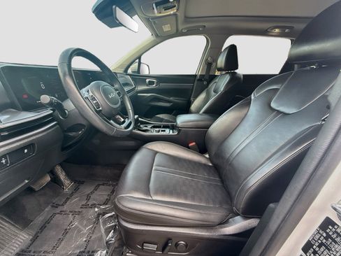 Used 2024 Kia Sorento S w/ Panoramic Sunroof Package FWD image 16