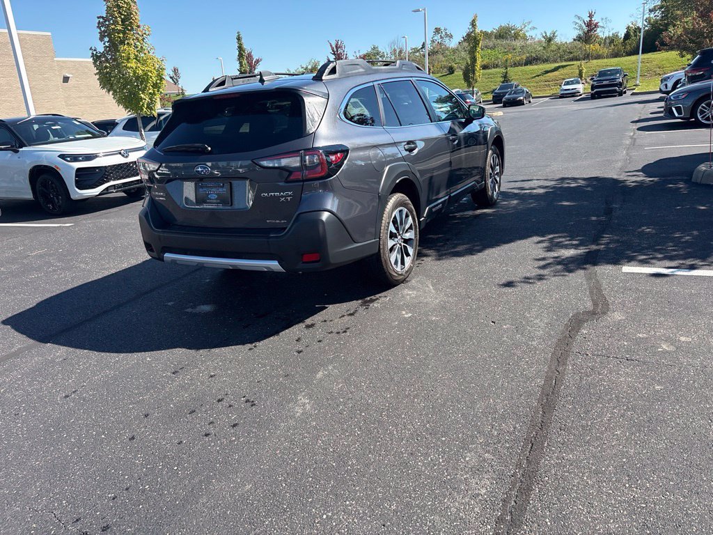 Used 2023 Subaru Outback Limited XT AWD/4WD image 11