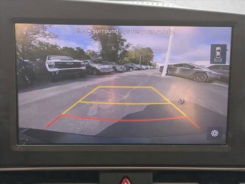 Used 2021 Hyundai Elantra SEL image 17