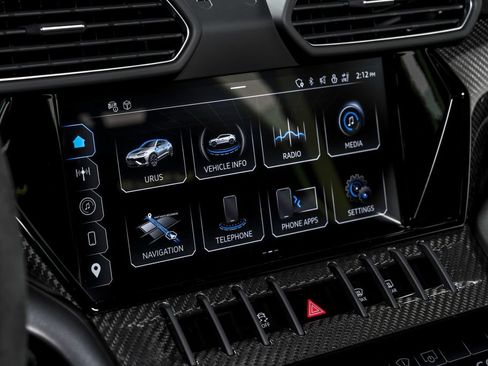 Used 2024 Lamborghini Urus Performante AWD/4WD image 24