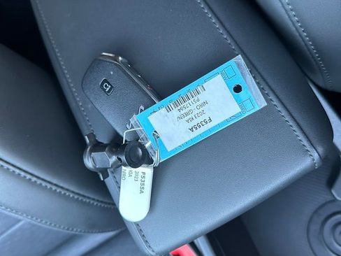 Used 2023 Kia Niro SX Touring image 37