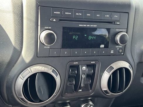 Used 2016 Jeep Wrangler Unlimited Sport w/ Quick Order Package 24S AWD/4WD image 19