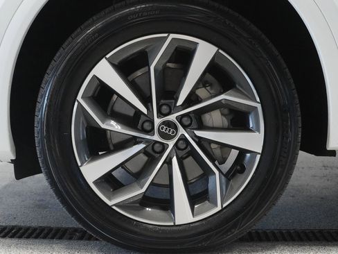 Used 2024 Audi Q5 2.0T Premium AWD/4WD image 8