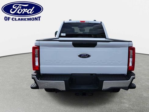 New 2026 Ford F250 XLT w/ Snow Plow Prep Package AWD/4WD image 17