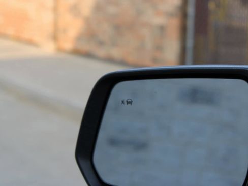 Used 2022 GMC Acadia SLE w/ Driver Convenience Package image 24