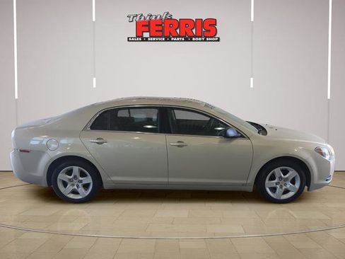 Used 2009 Chevrolet Malibu LS FWD image 4