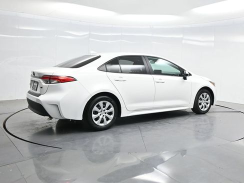 Used 2025 Toyota Corolla LE FWD image 43