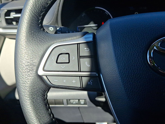 Used 2022 Toyota Sienna XLE w/ XLE Plus Package AWD/4WD image 18