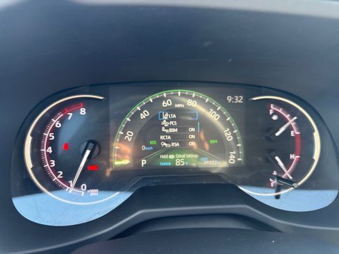 Used 2025 Toyota RAV4 XLE Premium FWD image 16