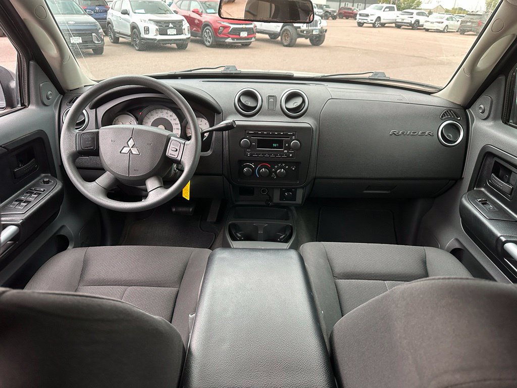 Used 2006 Mitsubishi Raider LS AWD/4WD image 23